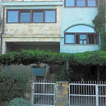 Enzo With Air-condition And Wi-fi Apartman *